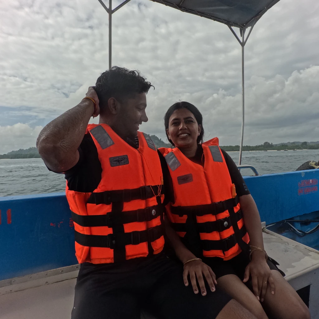 Couple on the dive boat before boat diving in Havelock Island