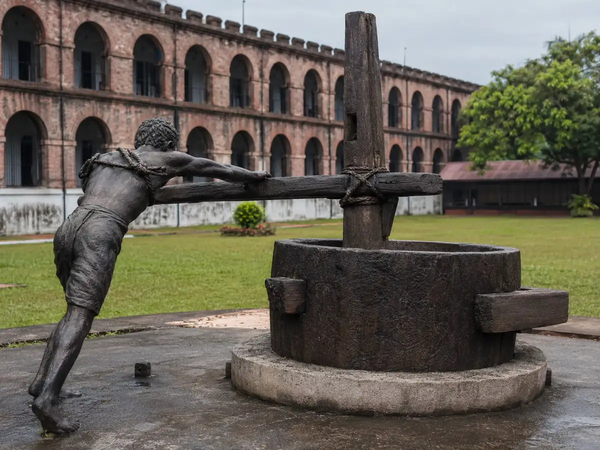 Replica of the kolu oil mill prisoners were forced to work at the Cellular Jail